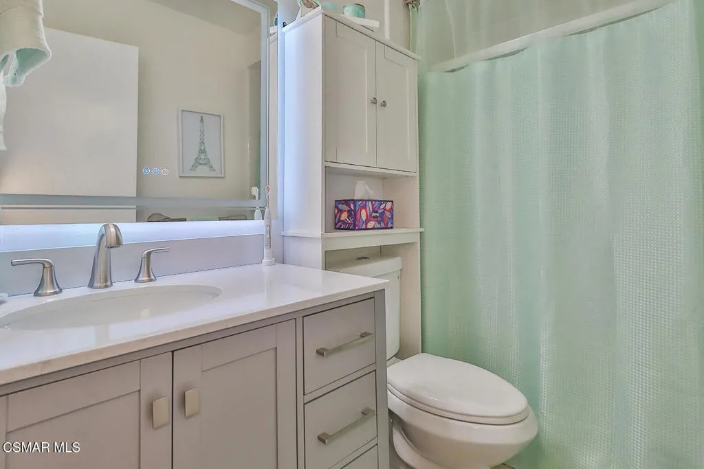 5429 Newcastle Avenue 213, Encino, California 91316 home-pic-16